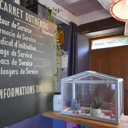Maison Charme Et Deco Atypique Sophieandco Feriehus Bozouls